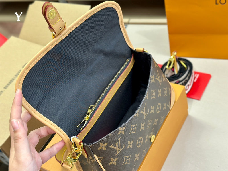 LO - LV Bags - 15093