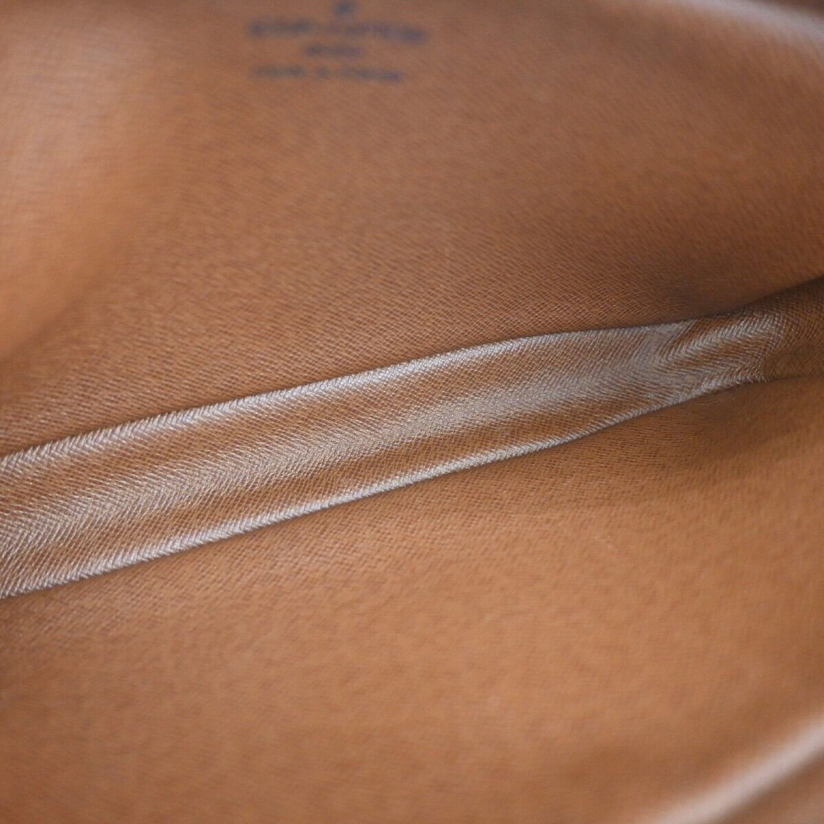 LO-LV bags 821