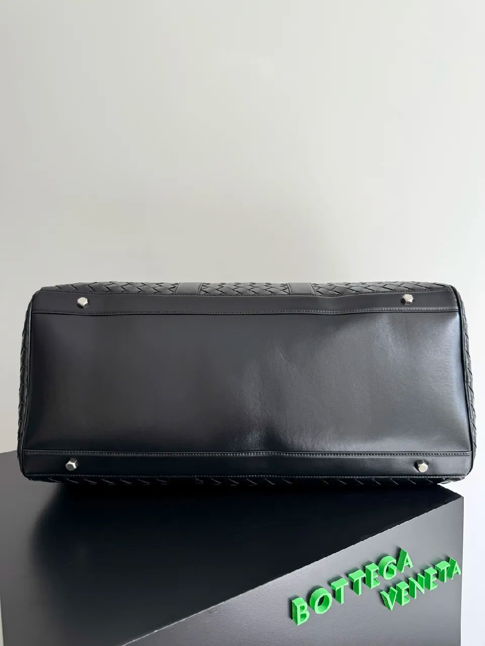 BV 25s  Bottega Veneta Duffel Bag Black Intrecciato leather