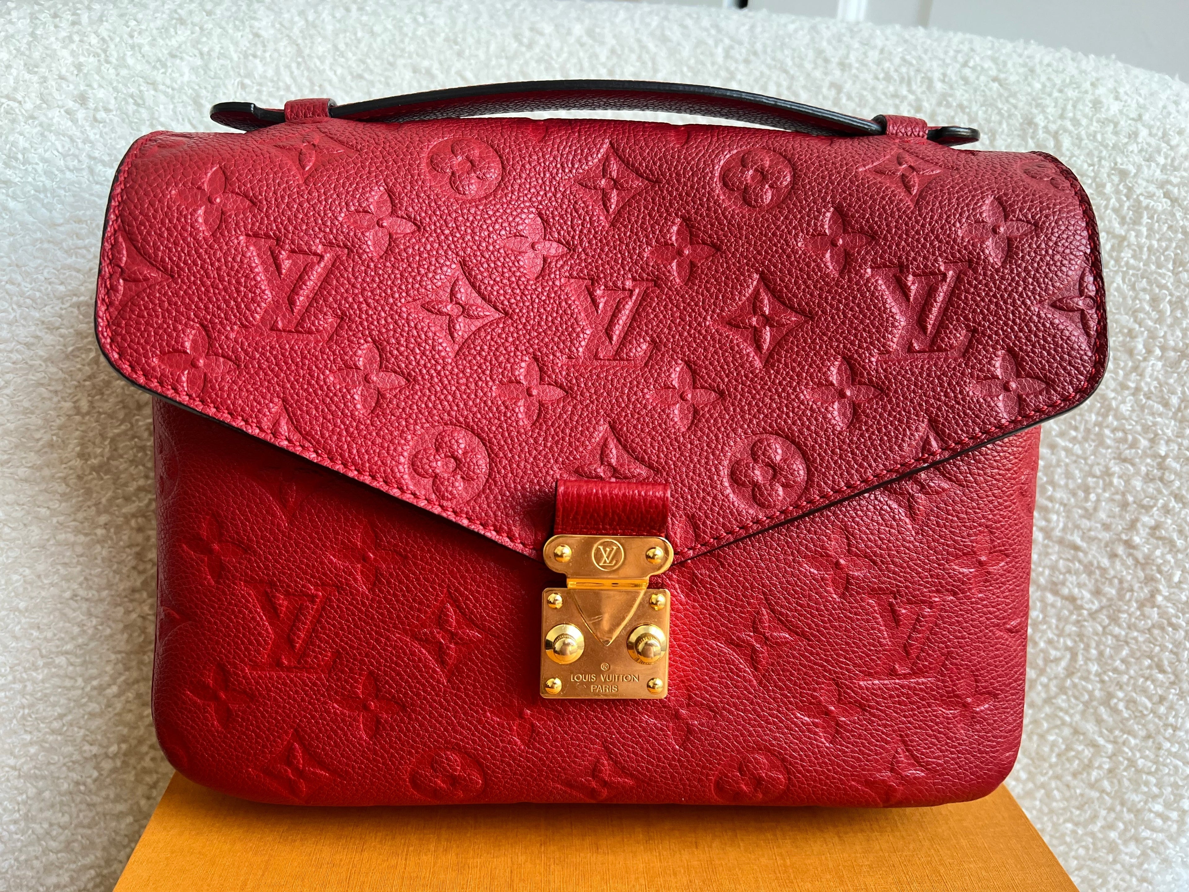 Pochette Metis