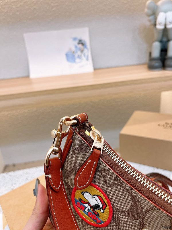 LO - CCH Bags - 201