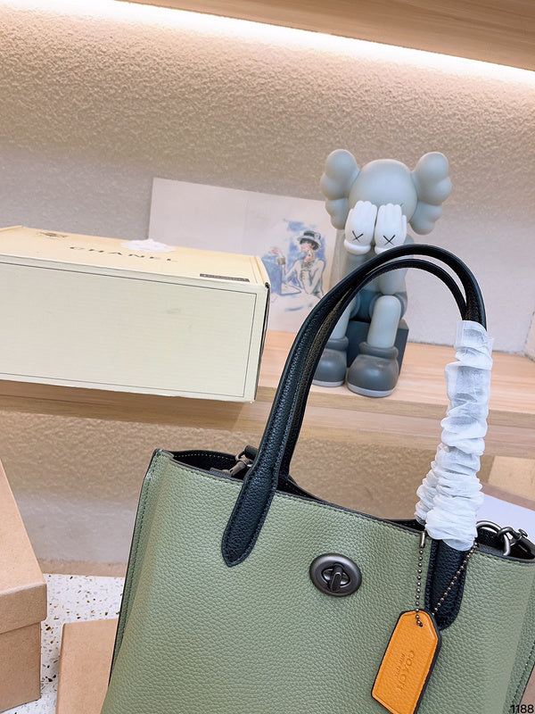 LO - CCH Bags - 094