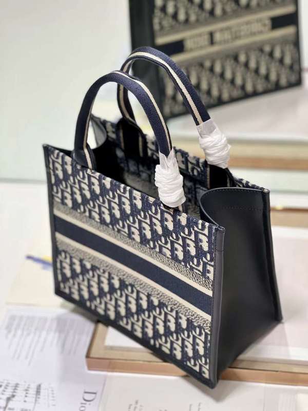 LO - DYOR   BAGS FOR WOMEN - FASHION LUXURY BAGS 029