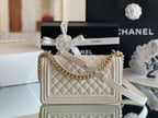 CHL - Medium Classic Flap Bag 25LO White For Women A67086