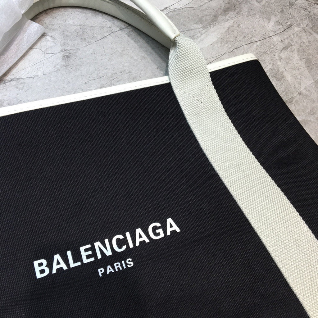 BLN-Ciaga Navy Medium Cabas Tote Bag In White, For Women,  Bags 14.1in/36LO