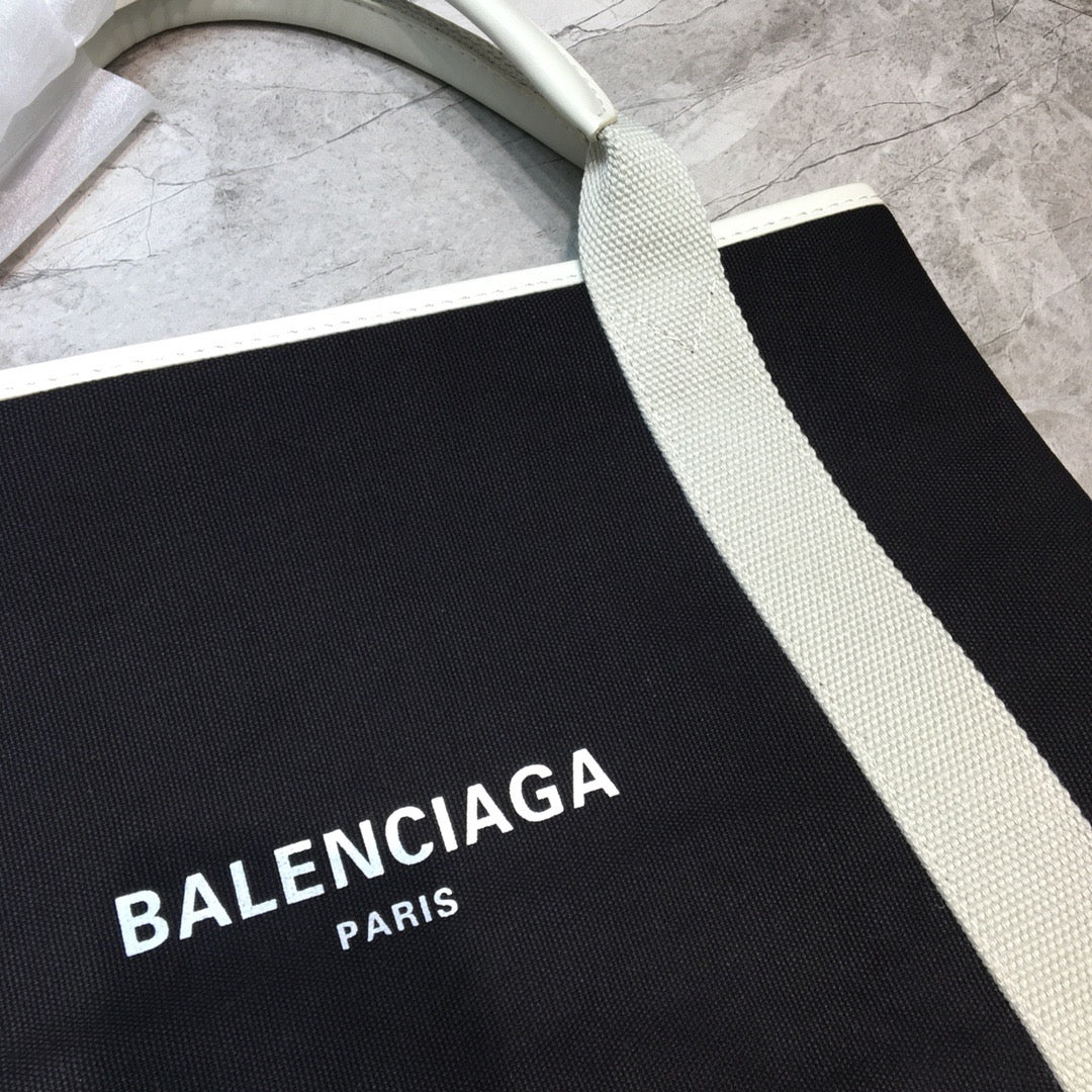 BLN-Ciaga Navy Medium Cabas Tote Bag In White, For Women,  Bags 14.1in/36LO