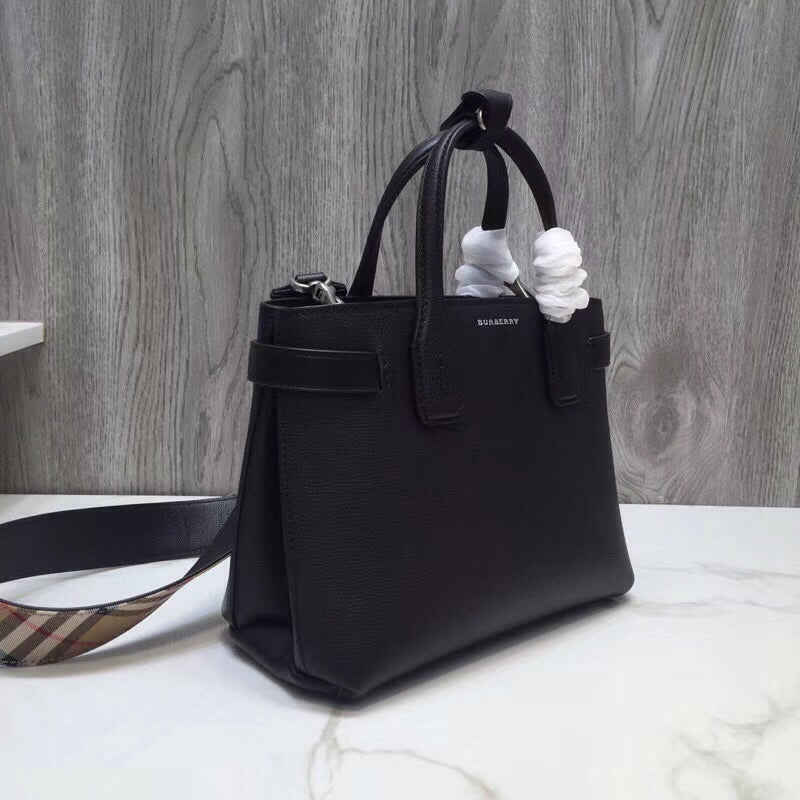 B-Berry - BB  The Small Banner Bag Black For Women, Bags 10.6in/26LO