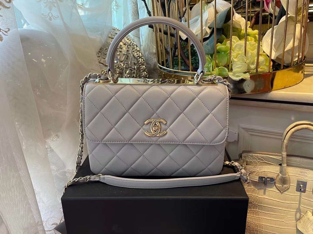 CHL -  Classic Flap Bag Gold Toned Hardware Grey 9.8in/25LO