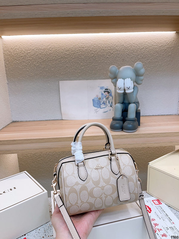 LO - CCH Bags - 103