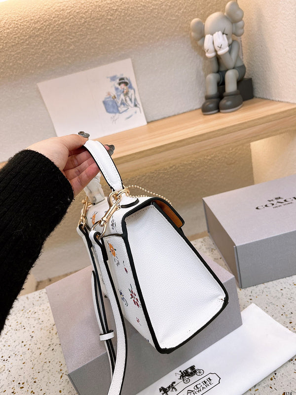 LO - CCH Bags - 334