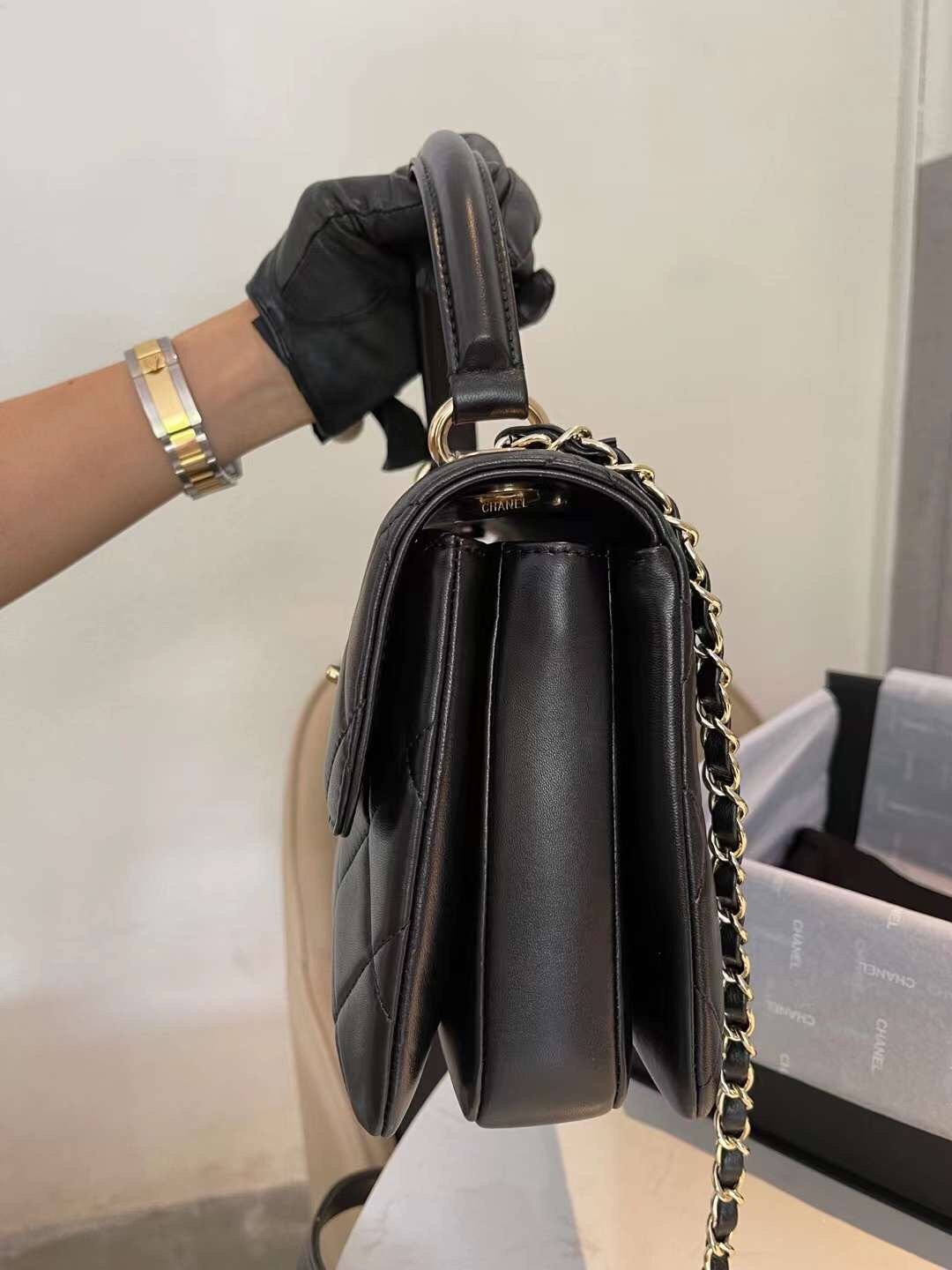 CHL -  Classic Flap Bag Gold Toned Hardware Black 9.8in/25LO