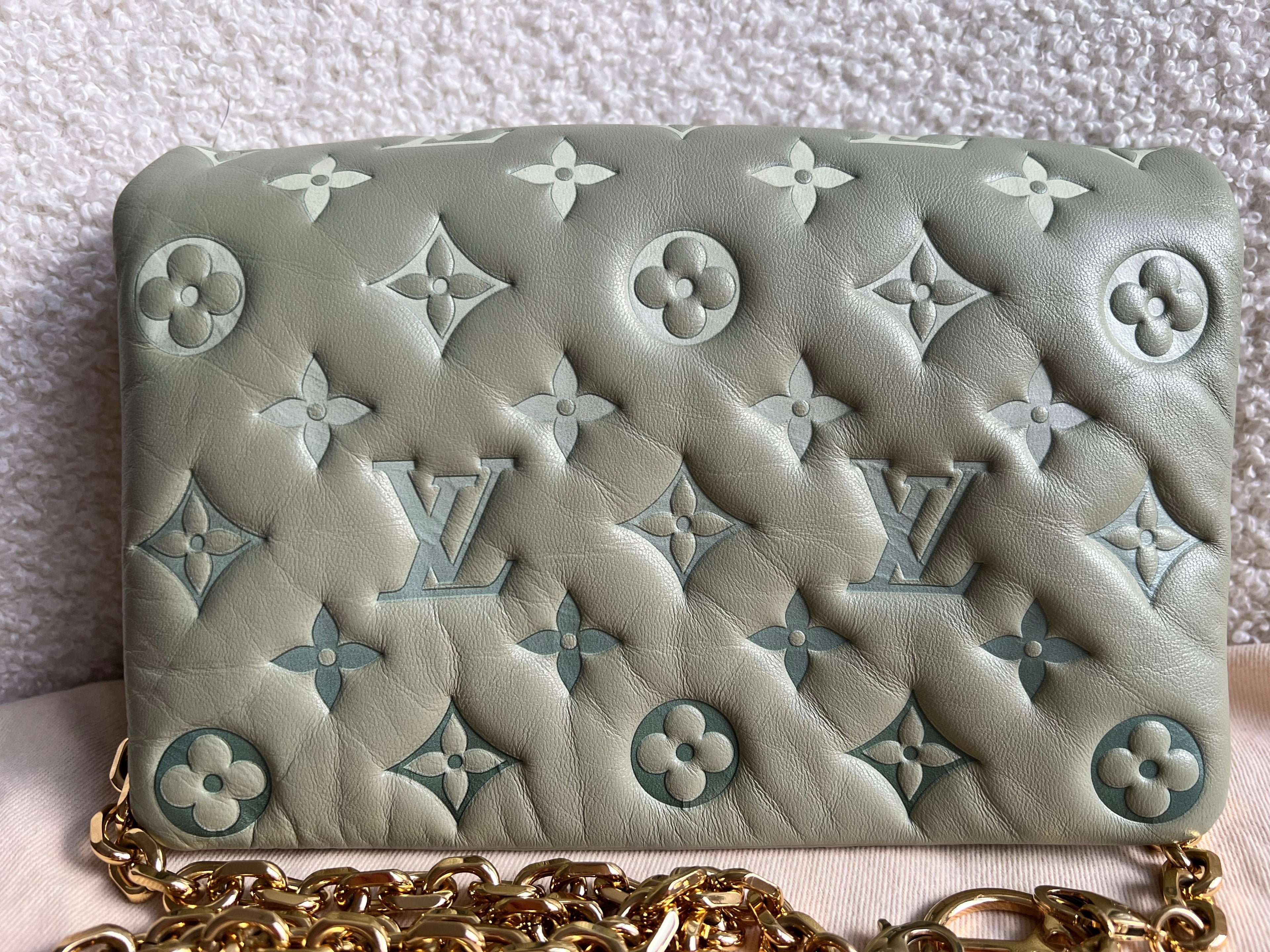Coussin Pochette