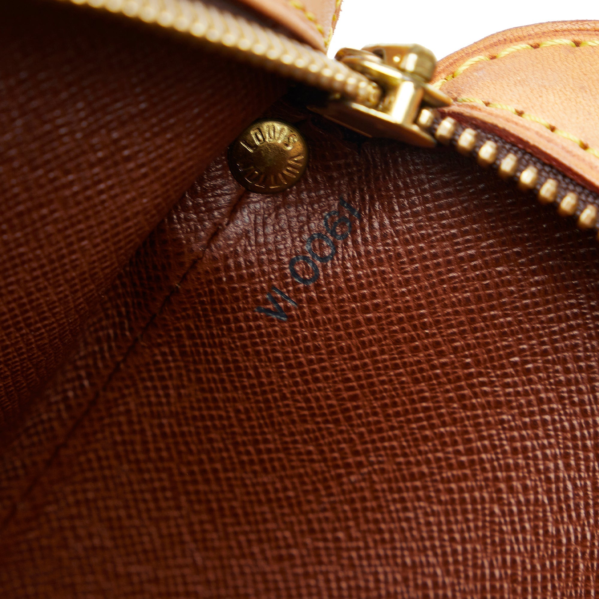 LO-LV bags 5130