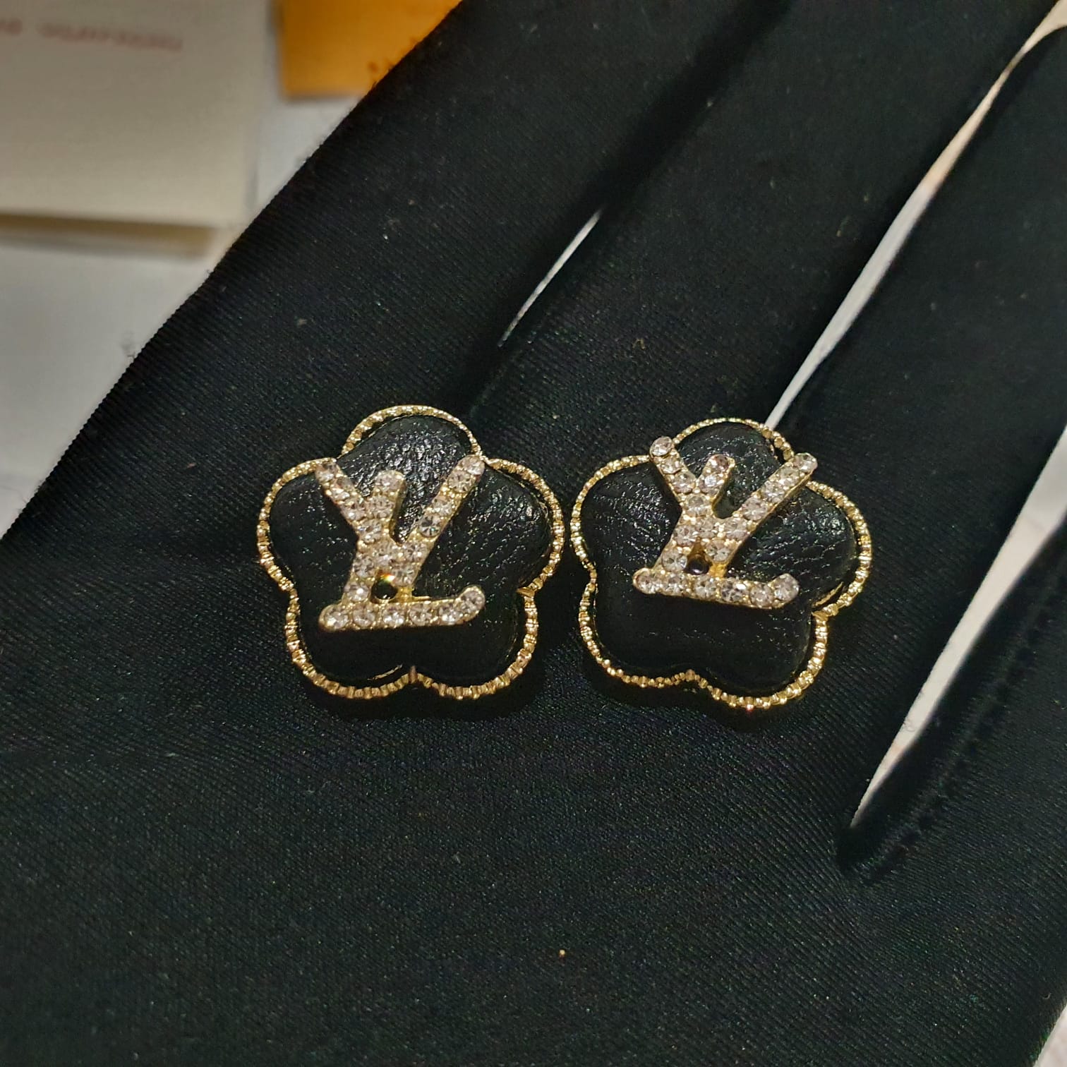 LO-LV bags 2176