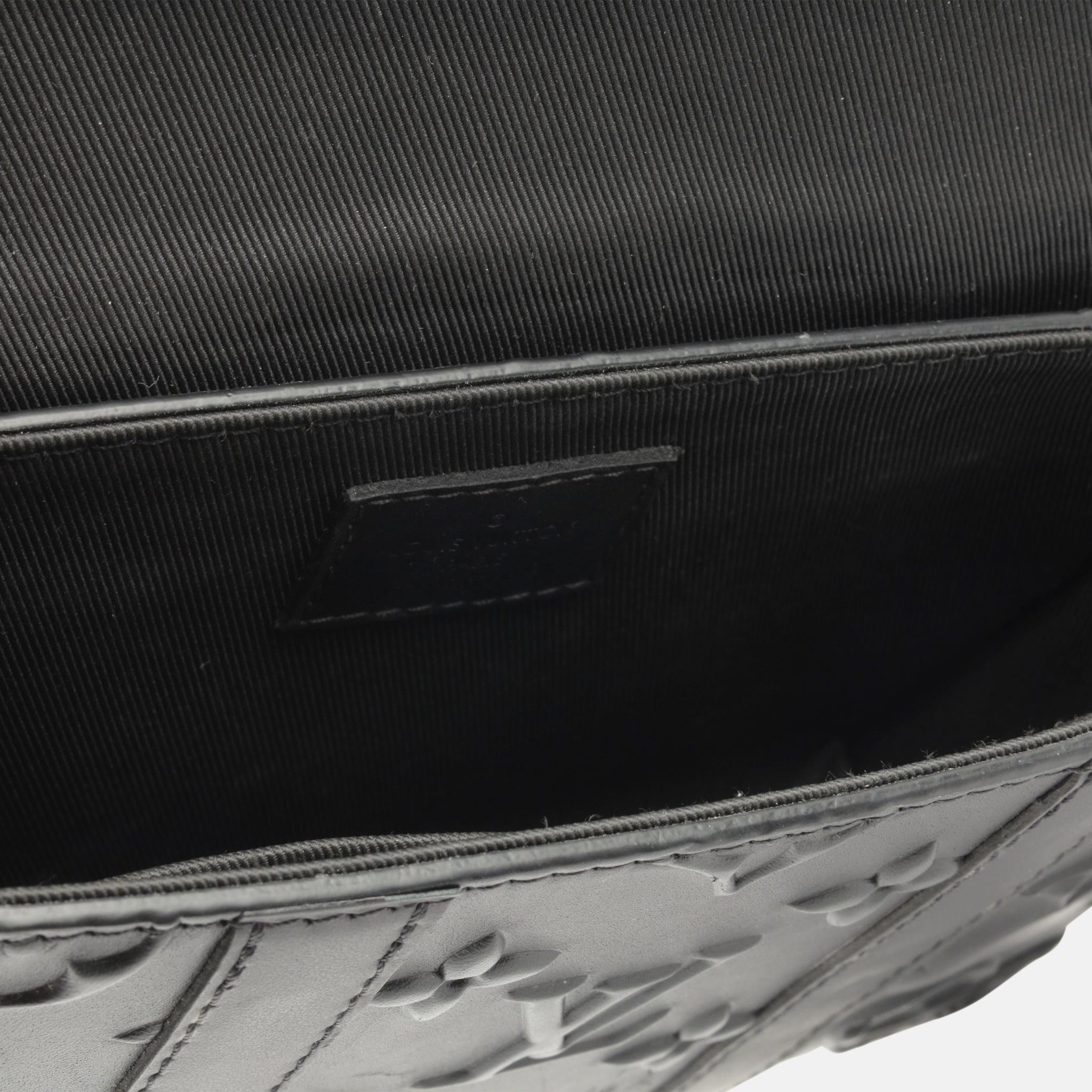 LO-LV bags 13031