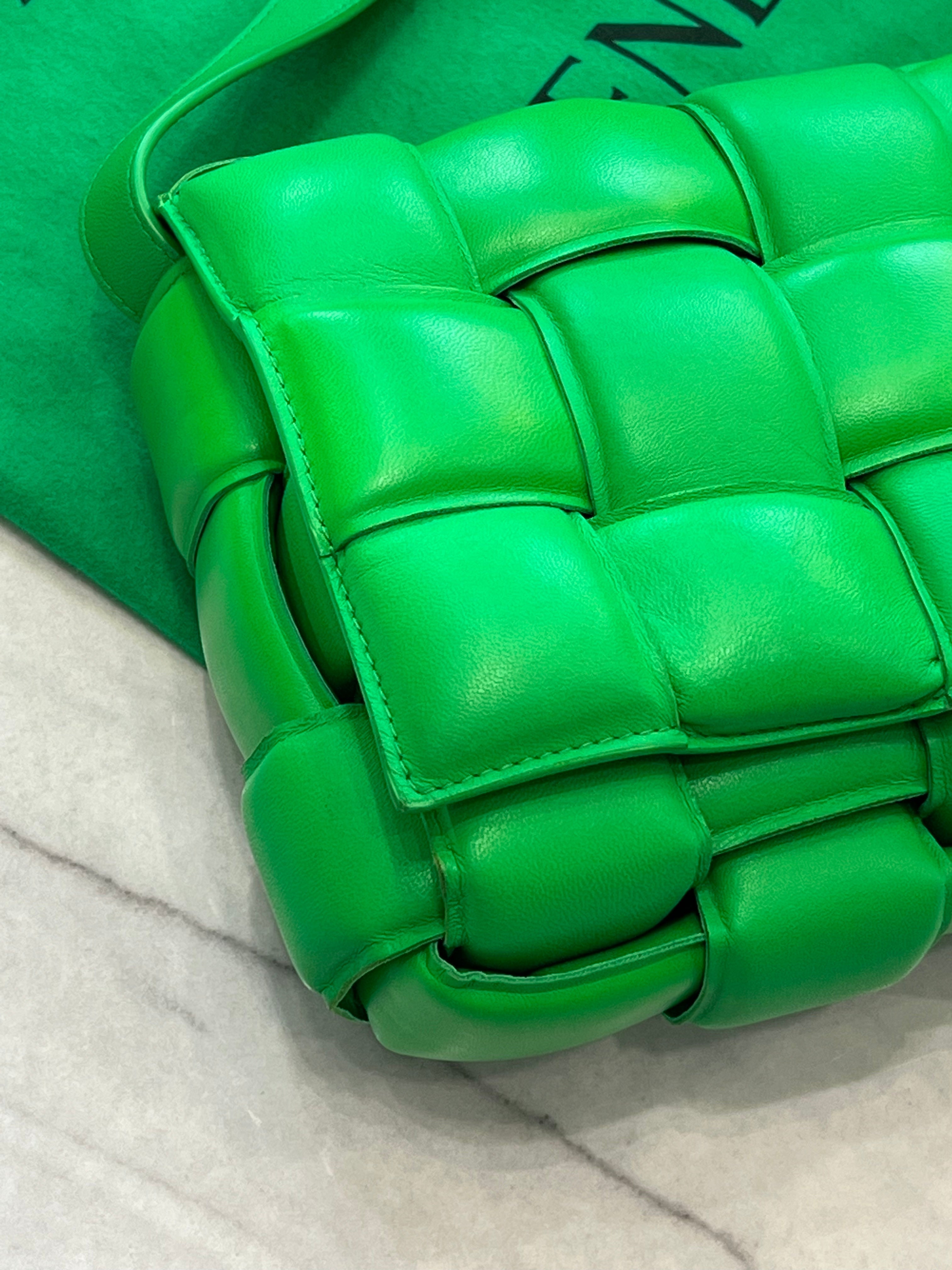 B - V PADDED CASSETTE BAG