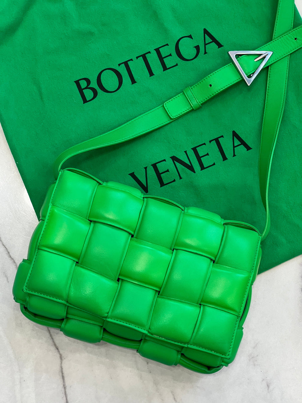 B - V PADDED CASSETTE BAG