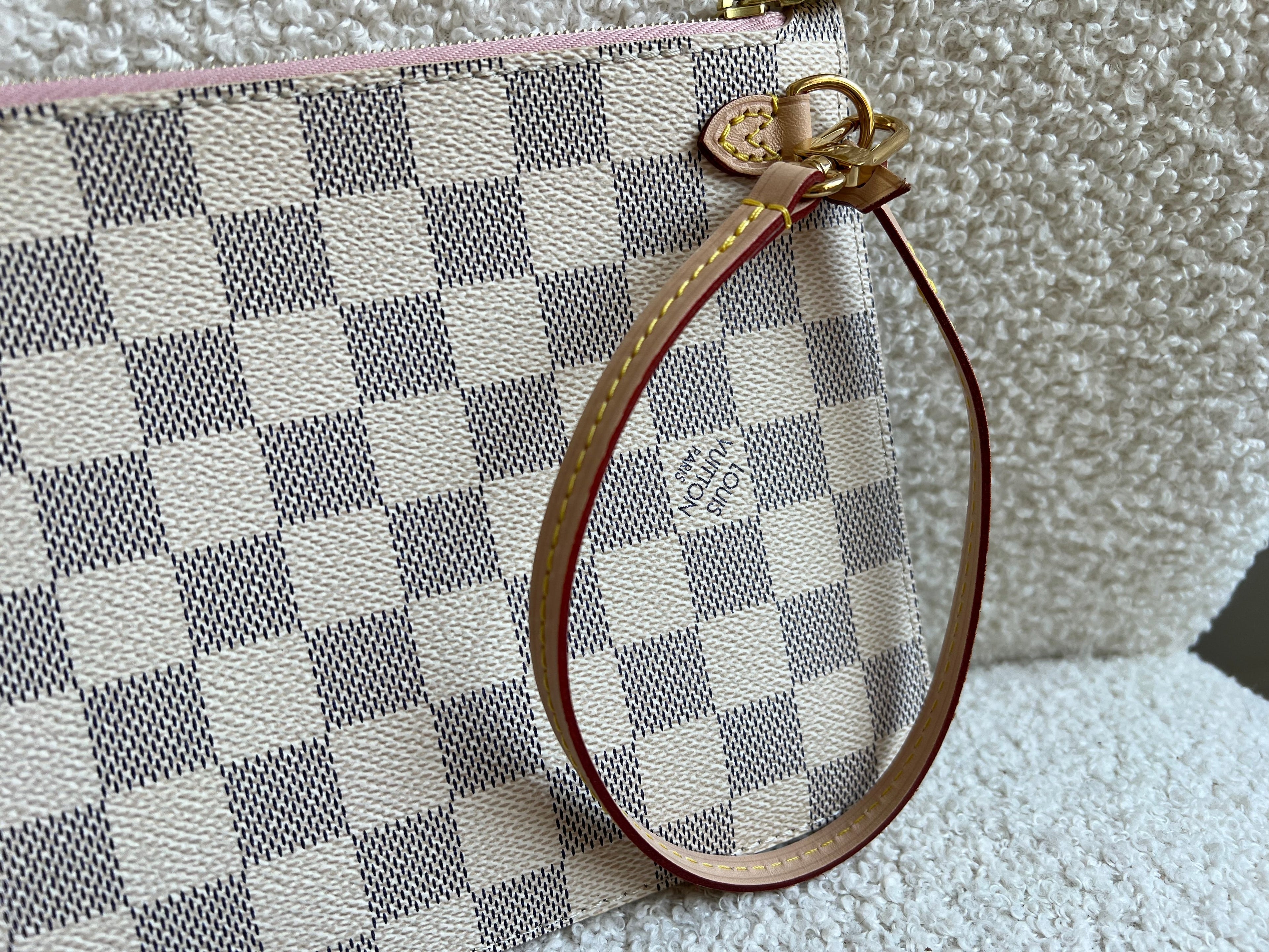 Neverfull Pouch