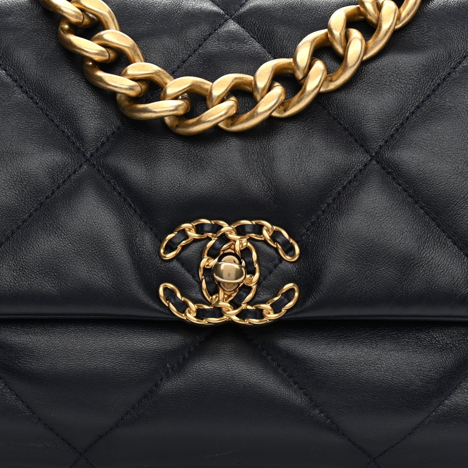 CHL -  19 MAXI FLAP BAG GOATSKIN