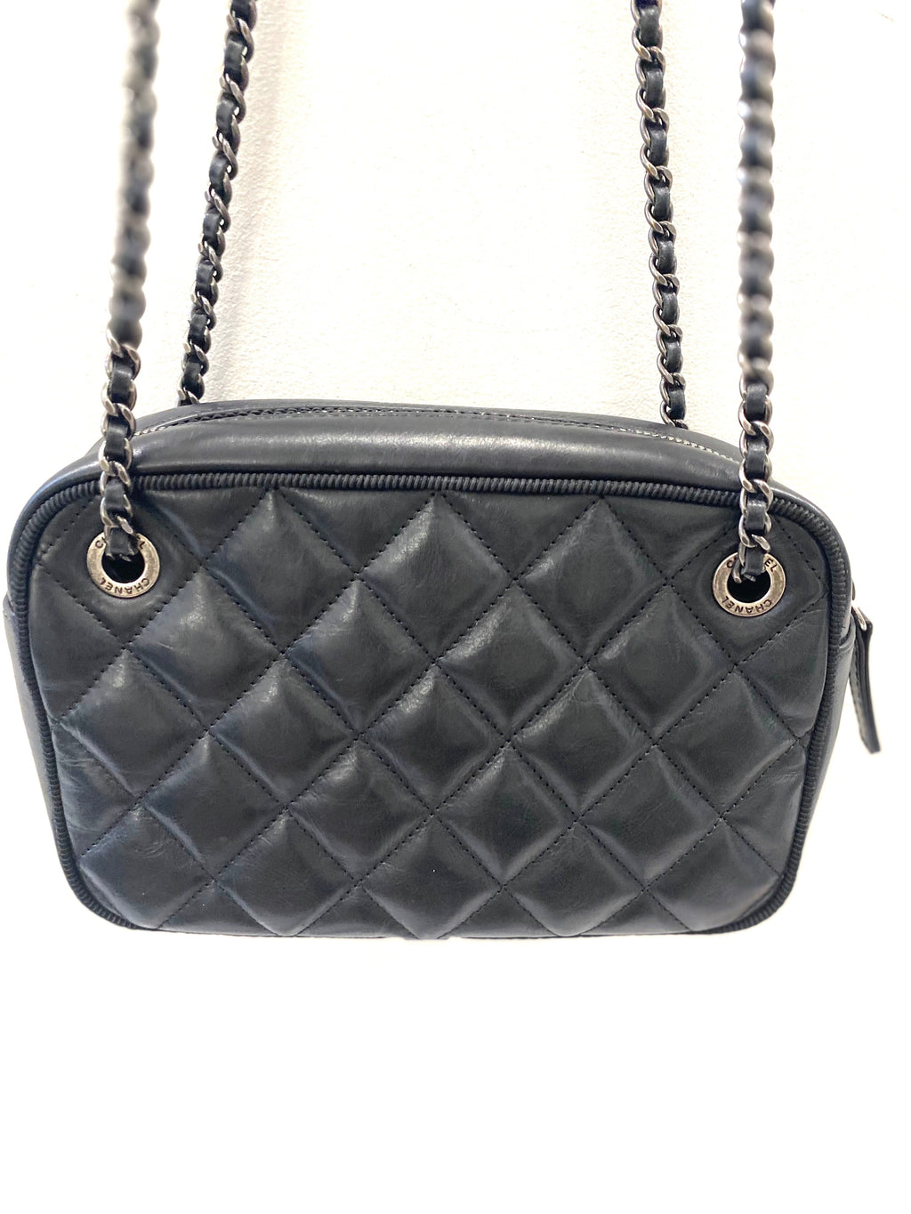 CHL -  CALFSKIN QUILTED LEATHER BALLERINA CAMERA BAG
