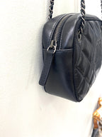 CHL -  CALFSKIN QUILTED LEATHER BALLERINA CAMERA BAG