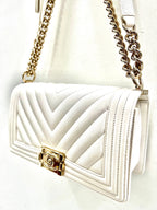 CHL -  CAVIAR CHEVRON QUILTED MEDIUM BOY FLAP BAG