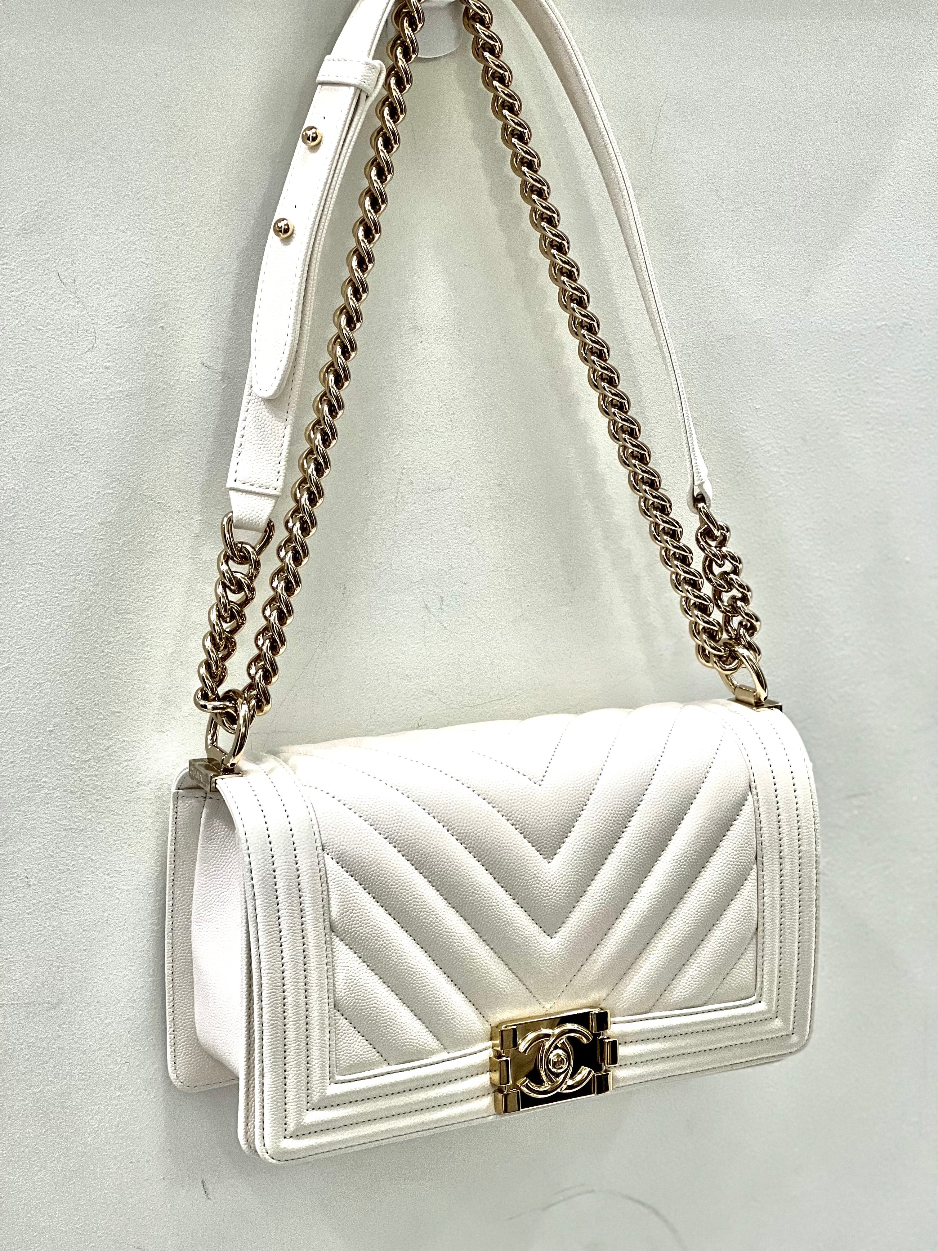 CHL -  CAVIAR CHEVRON QUILTED MEDIUM BOY FLAP BAG