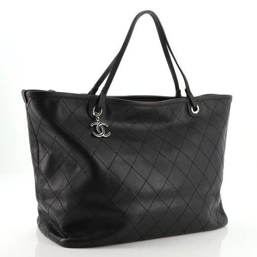 CHL -  CAVIAR QUILTED LAMBSKIN FEVER XL TOTE BAG