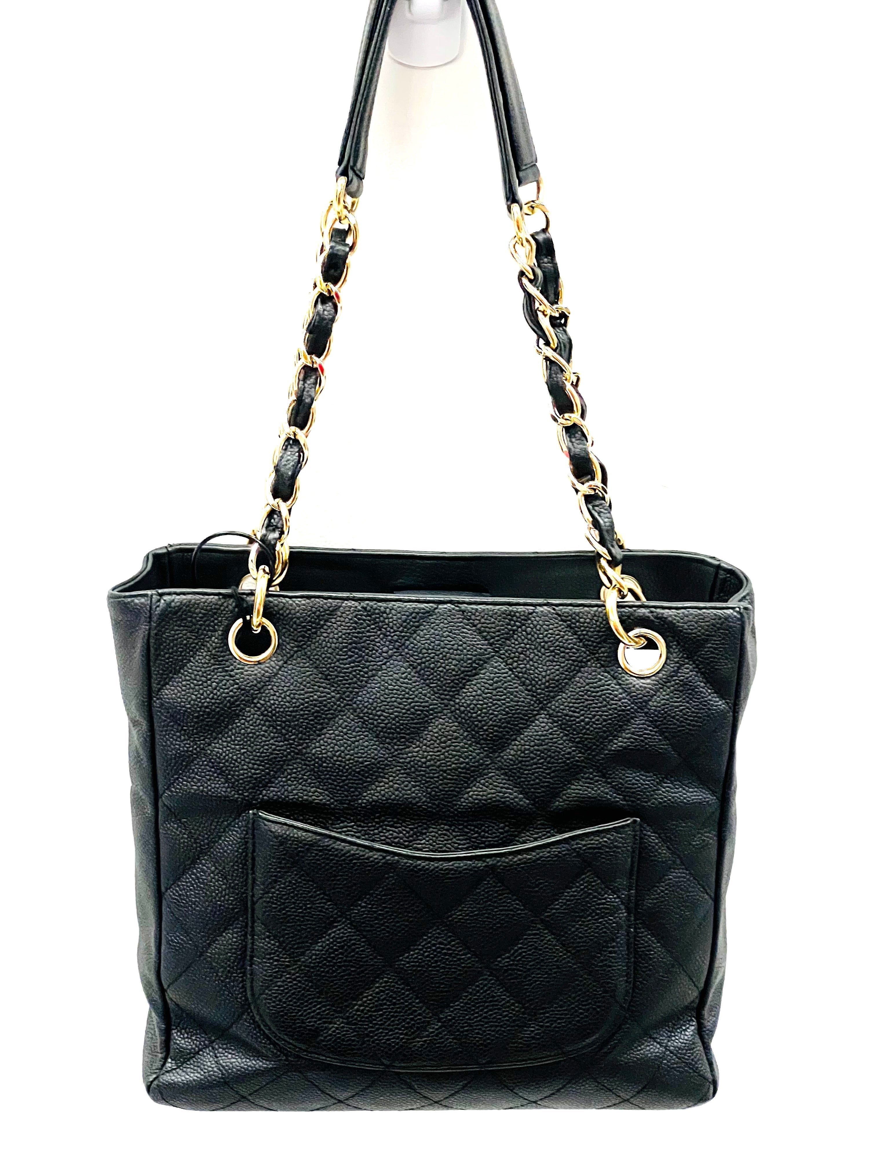 CHL -  CAVIAR QUILTED PETIT SHOPPING TOTE PST
