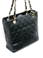 CHL -  CAVIAR QUILTED PETIT SHOPPING TOTE PST