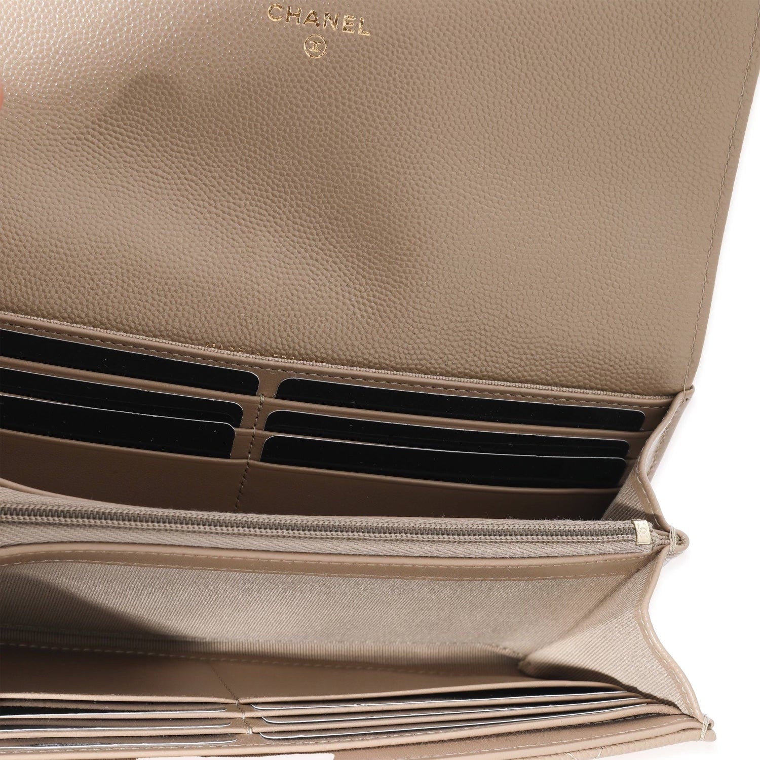 CHL -  CAVIAR QUILTED LARGE GUSSET FLAP WALLET