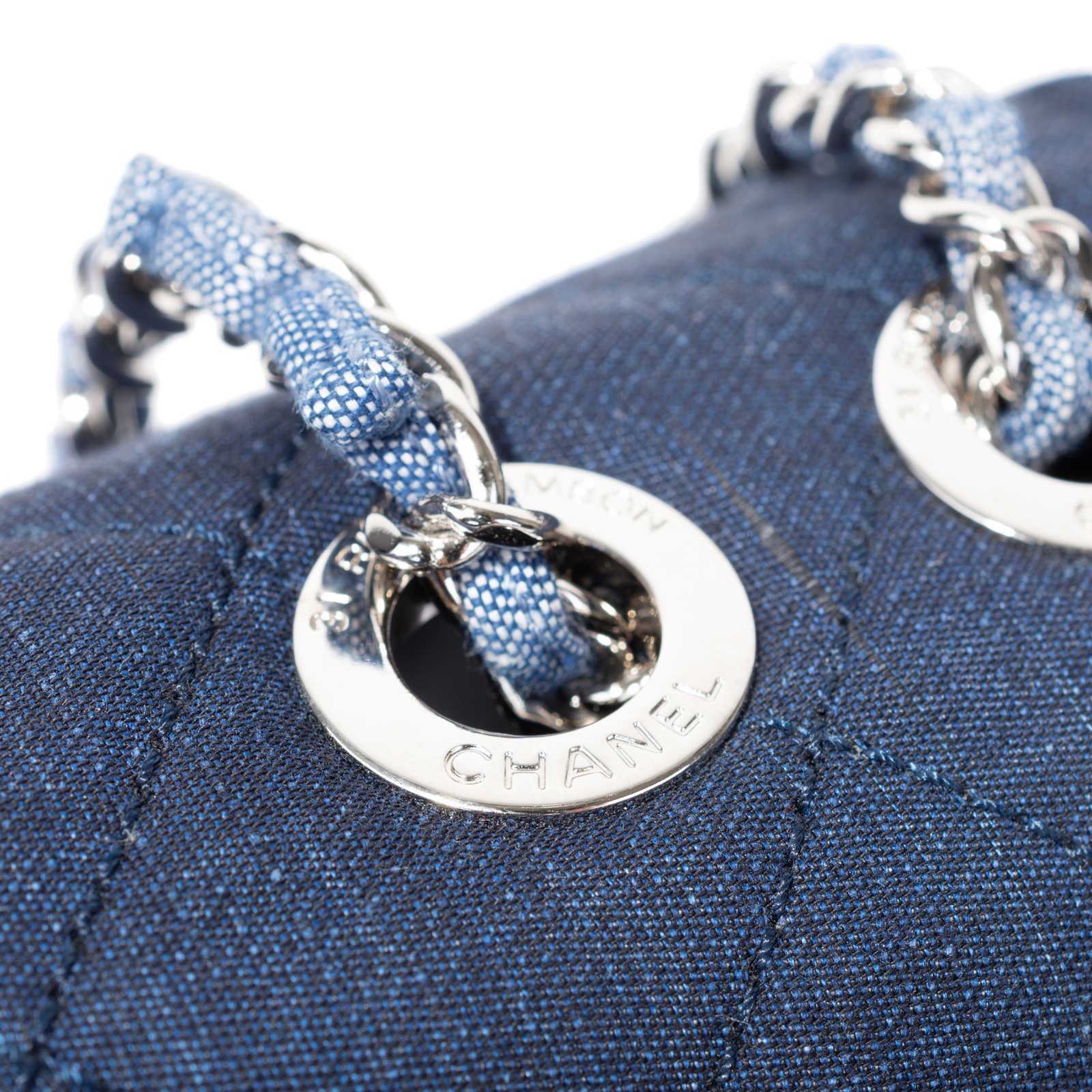 CHL -  DENIM MEDALLION MEDIUM FLAP BAG