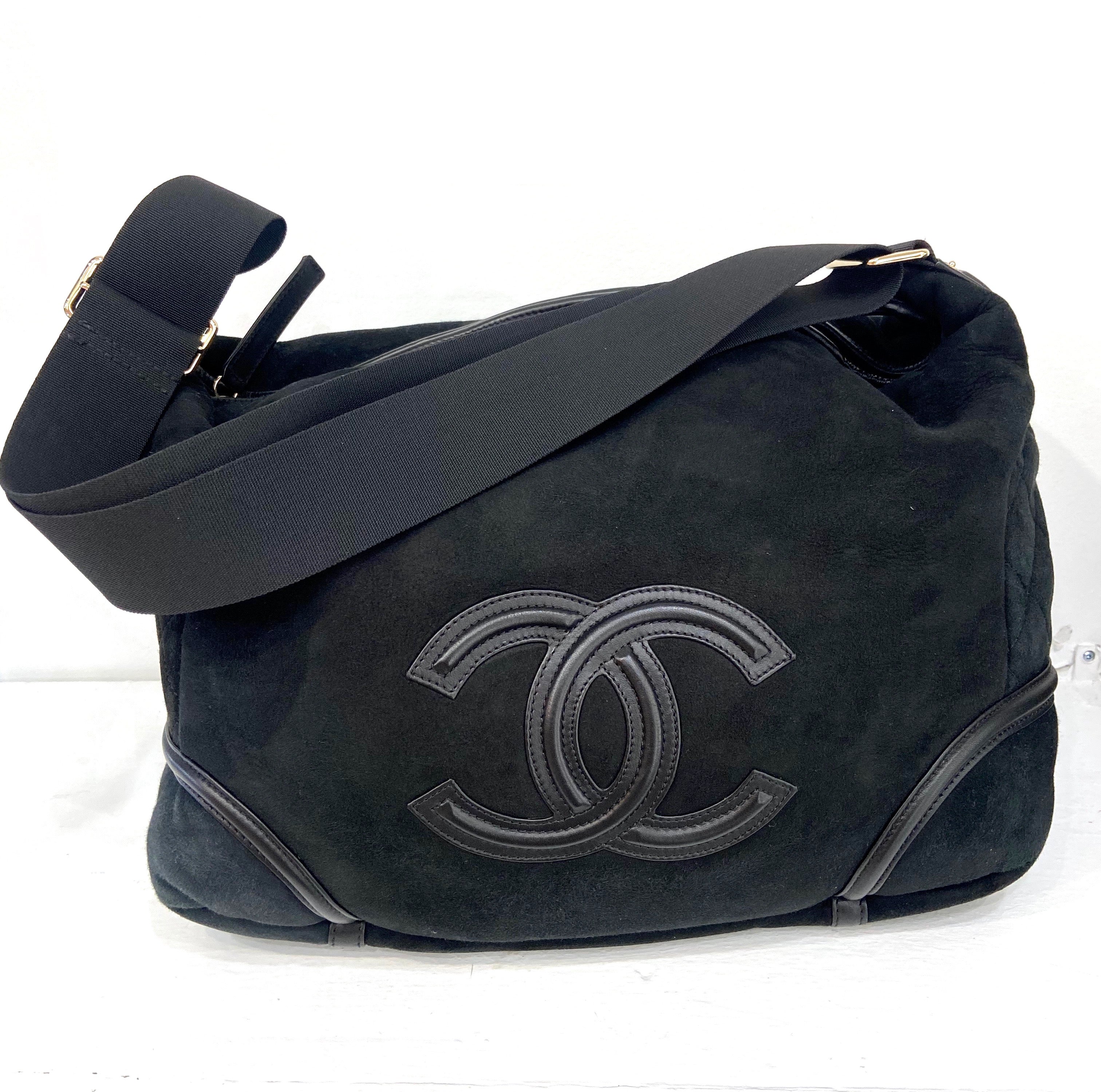 CHL -  BLACK SHEARLING HOBO BAG