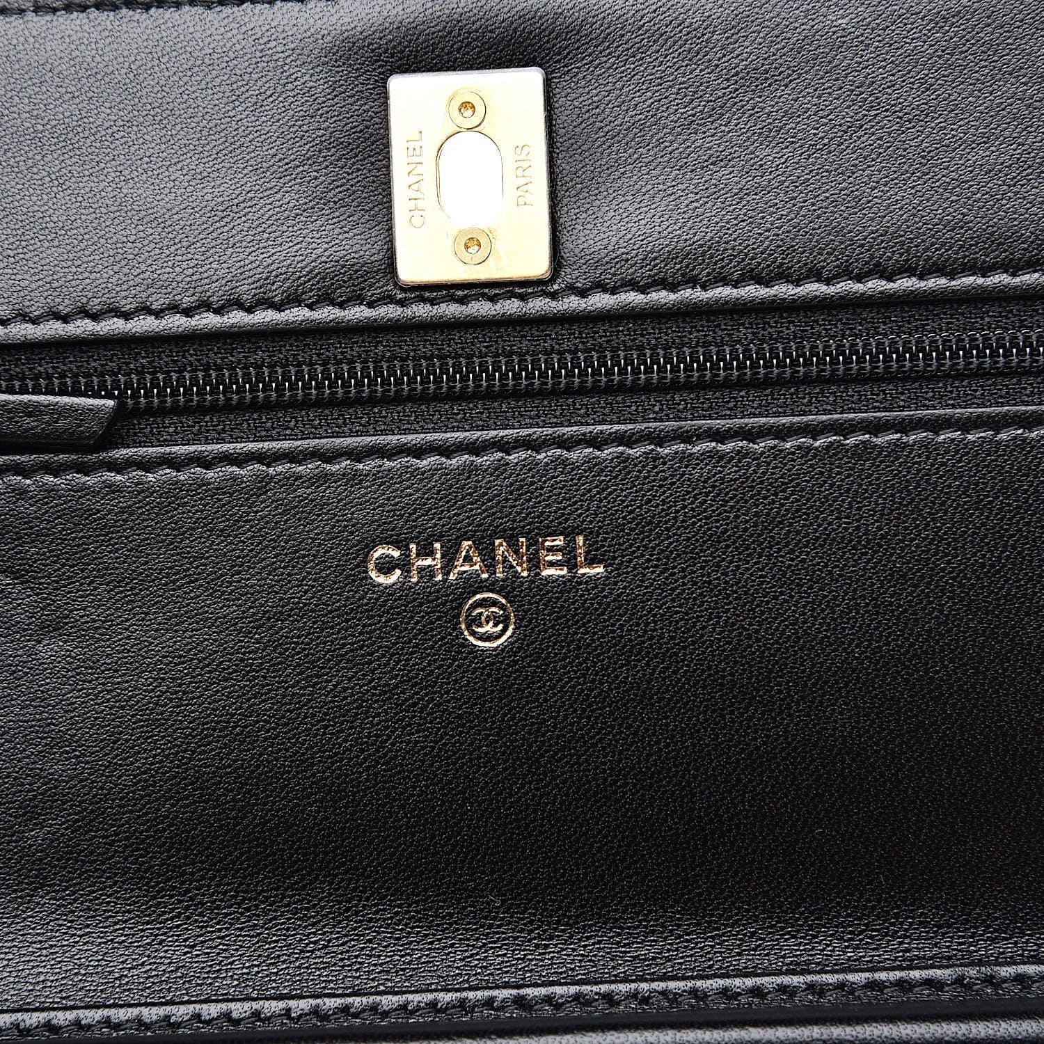 CHL -  QUILTED LAMBSKIN CC PEARL CRUSH WALLET ON CHAIN WOC