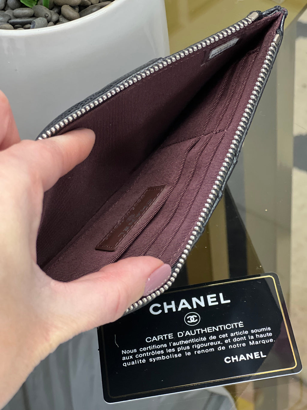 CHL -  CAVIAR QUILTED FLAT MULTI-FUNCTIONAL CASE