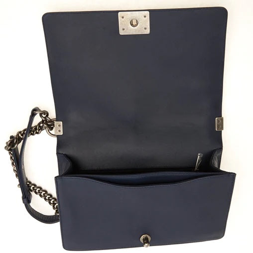 CHL -  NAVY BOUCLE TWEED DECHAINED CHAIN BOY FLAP BAG