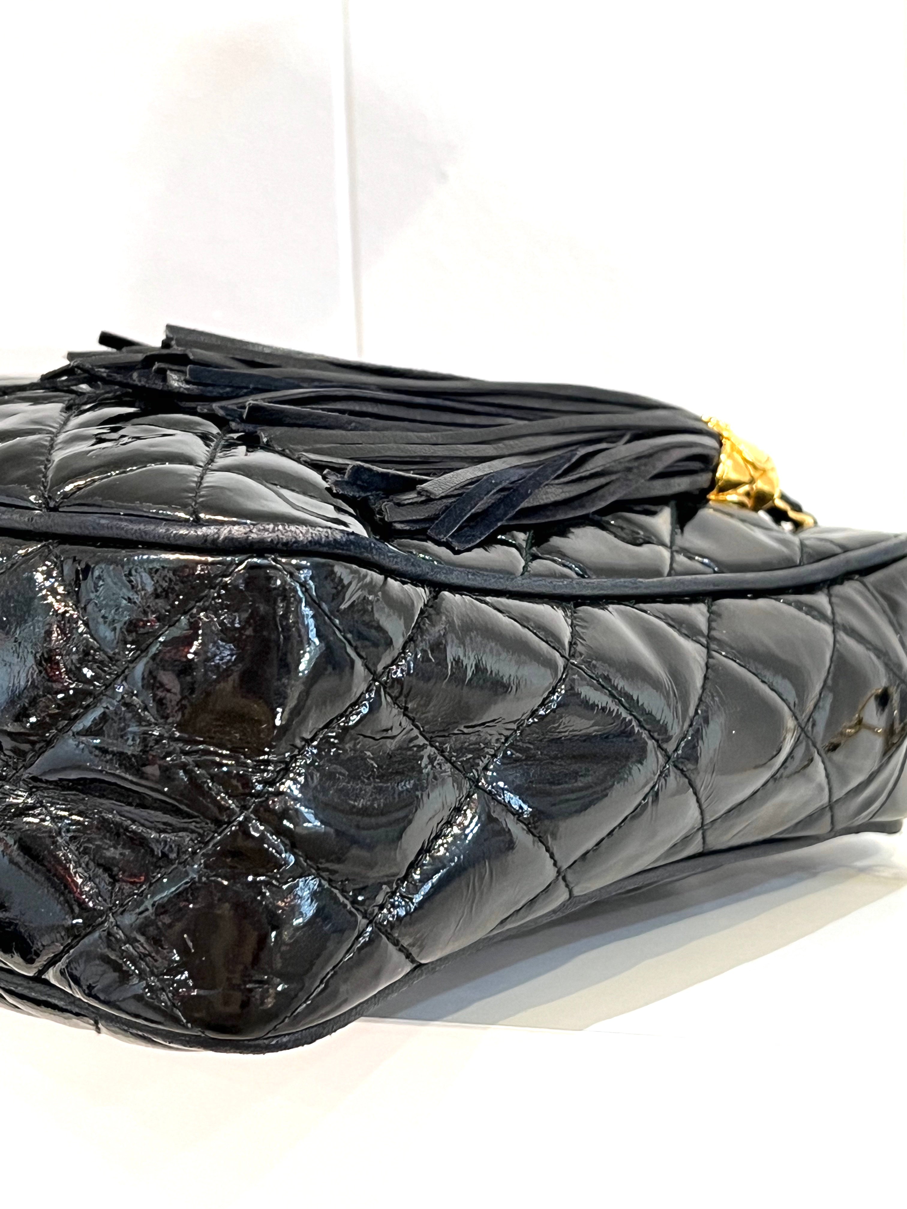 CHL -   QUILTED PATENT CAMERA TASSEL MEDIUM BAG