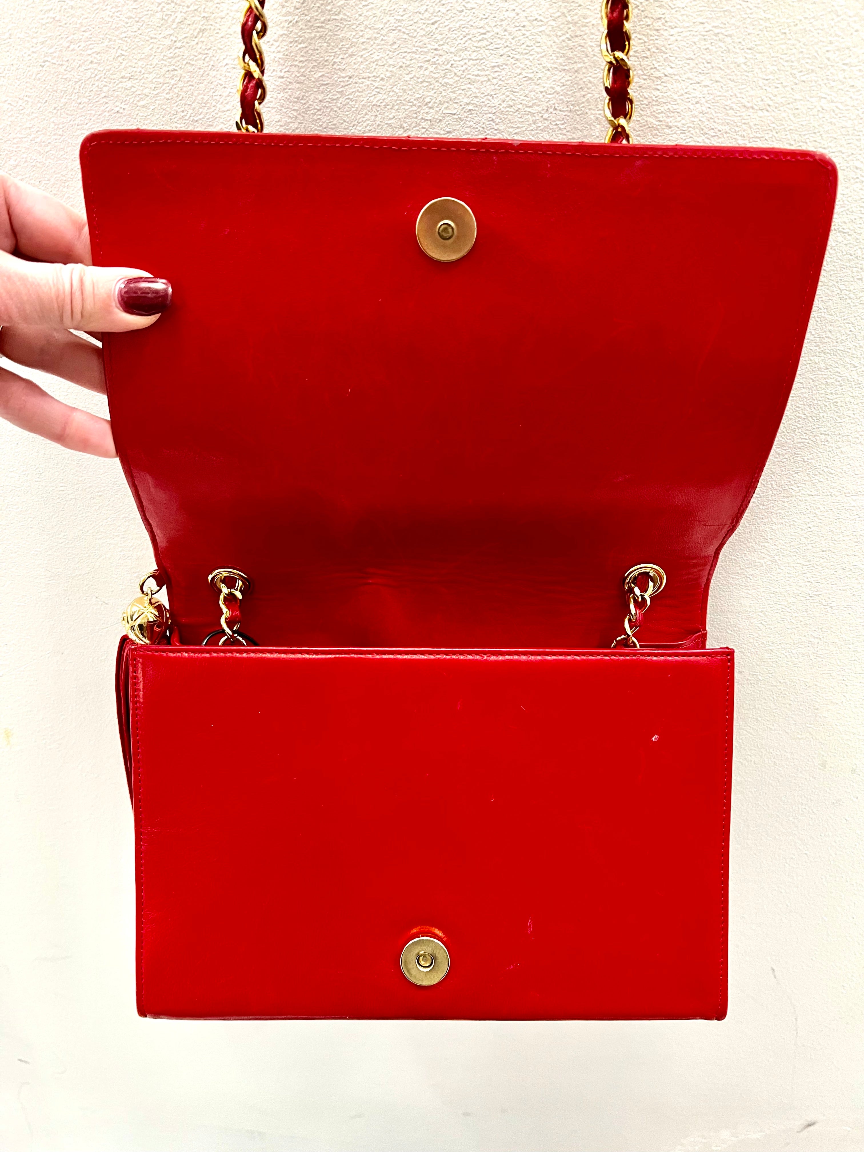 CHL -   RED CHEVRON QUILTED LAMBSKIN CHAIN BAG