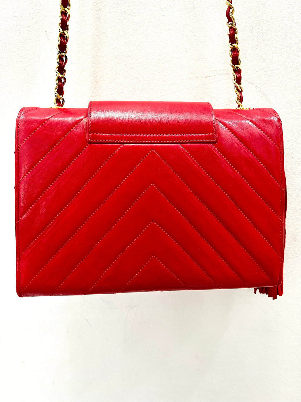 CHL -   RED CHEVRON QUILTED LAMBSKIN CHAIN BAG