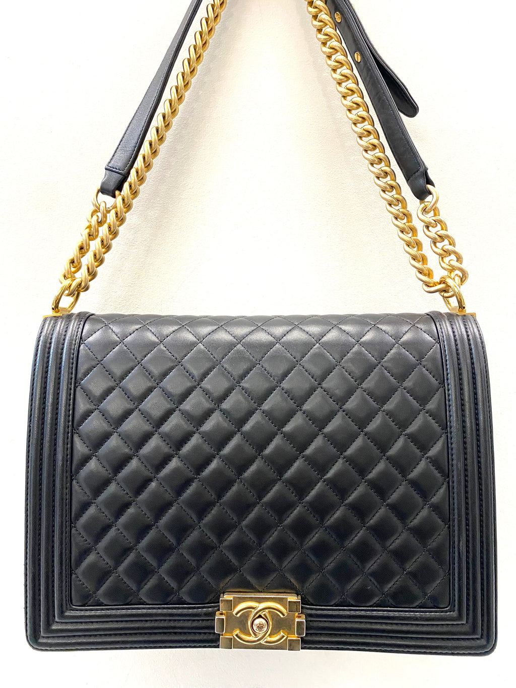 CHL -  QUILTED LAMBSKIN XL BOY FLAP BAG