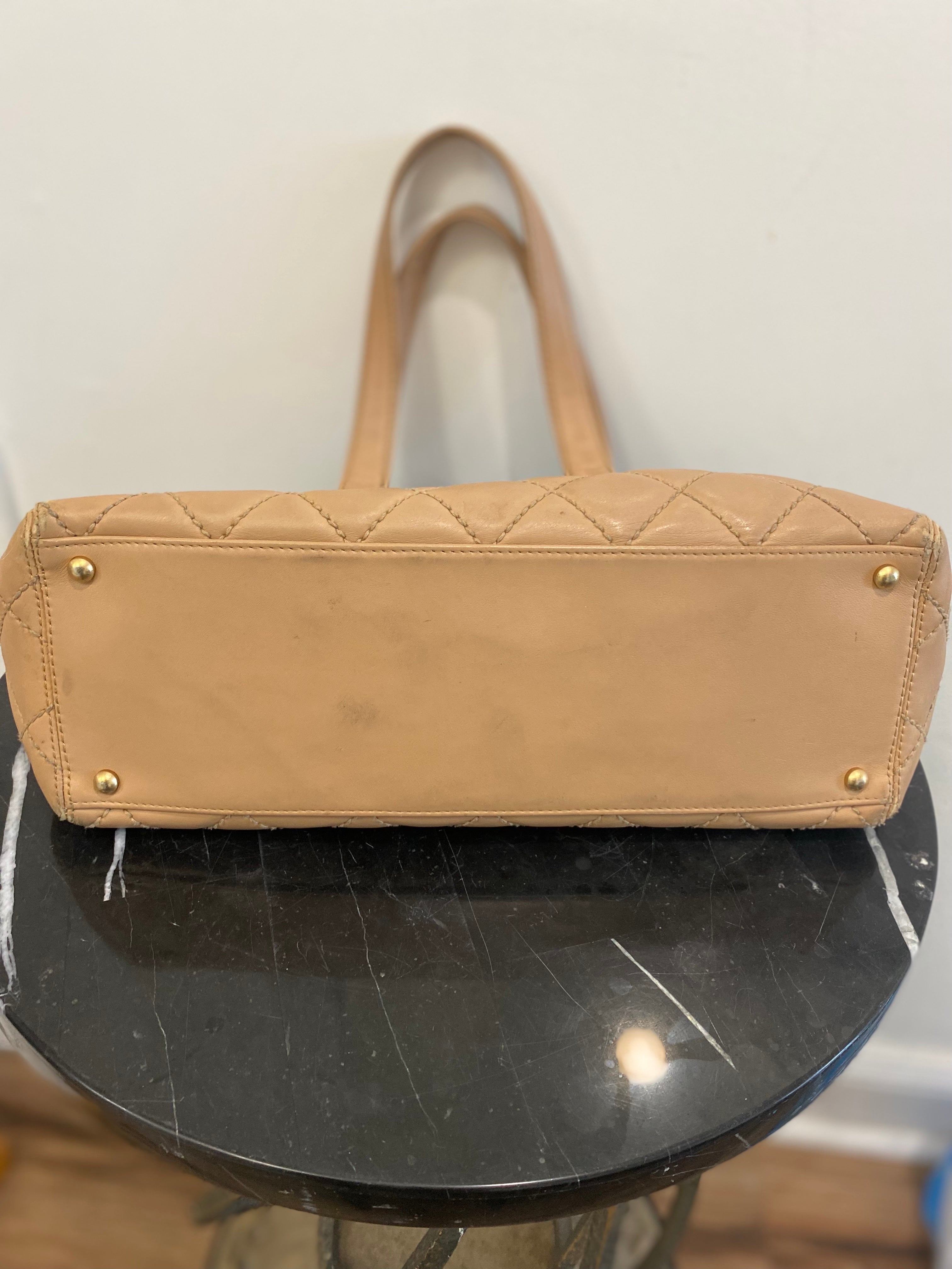 CHL -  QUILTED LAMBSKIN LEATHER WILD STITCH TOTE