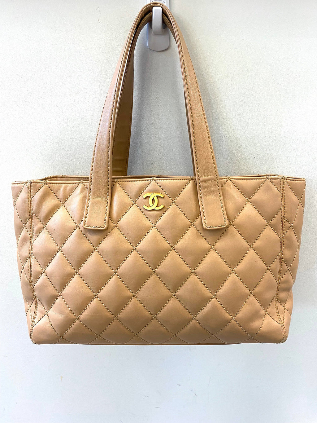 CHL -  QUILTED LAMBSKIN LEATHER WILD STITCH TOTE