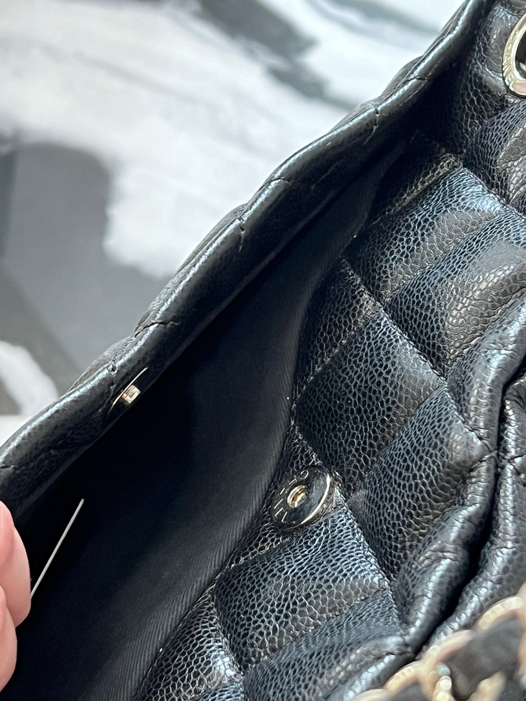 CHL -  CAVIAR QUILTED LEATHER TIMELESS CC SOFT SHOPPER TOTE BAG