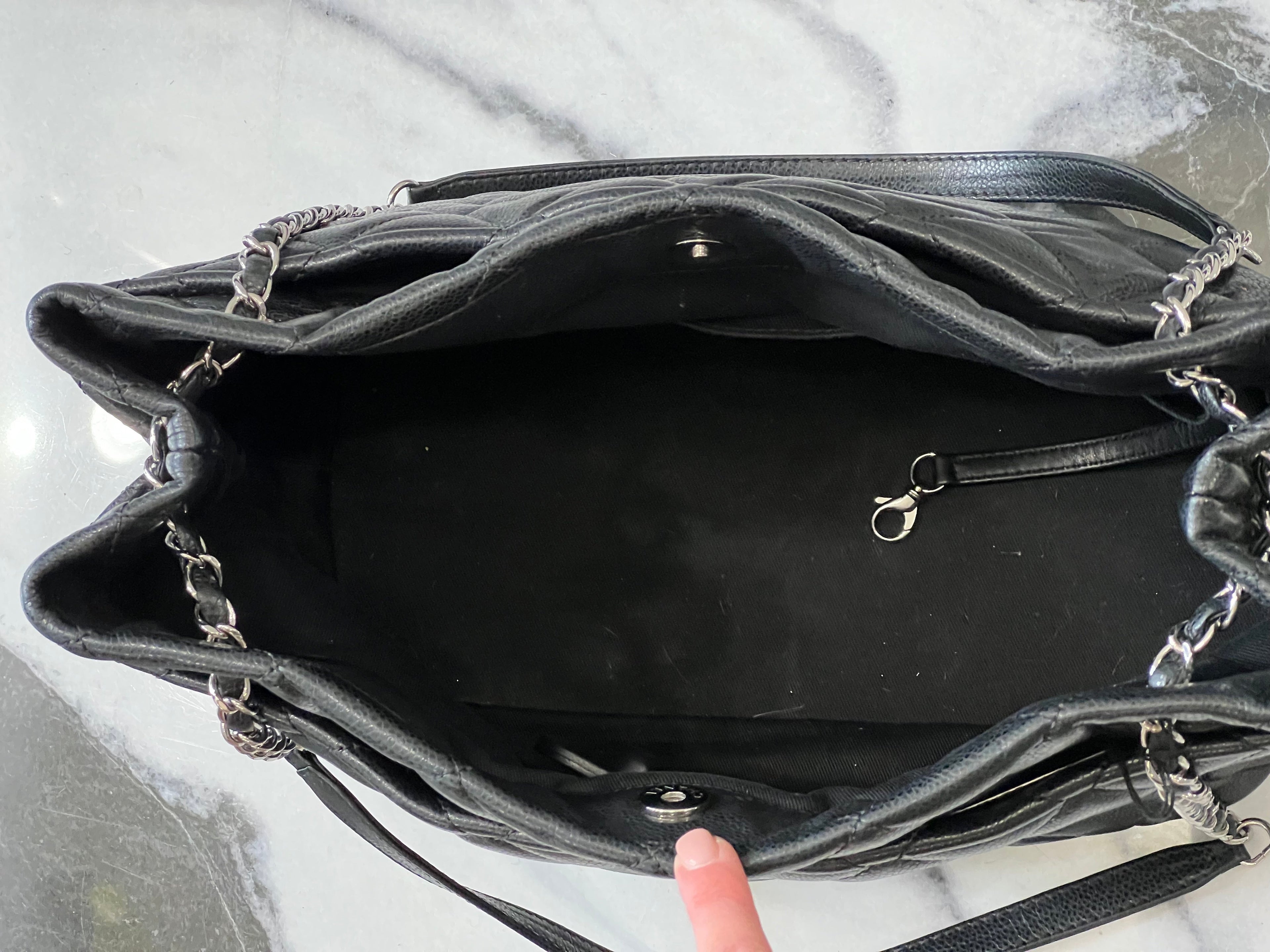 CHL -  CAVIAR QUILTED LEATHER TIMELESS CC SOFT SHOPPER TOTE BAG