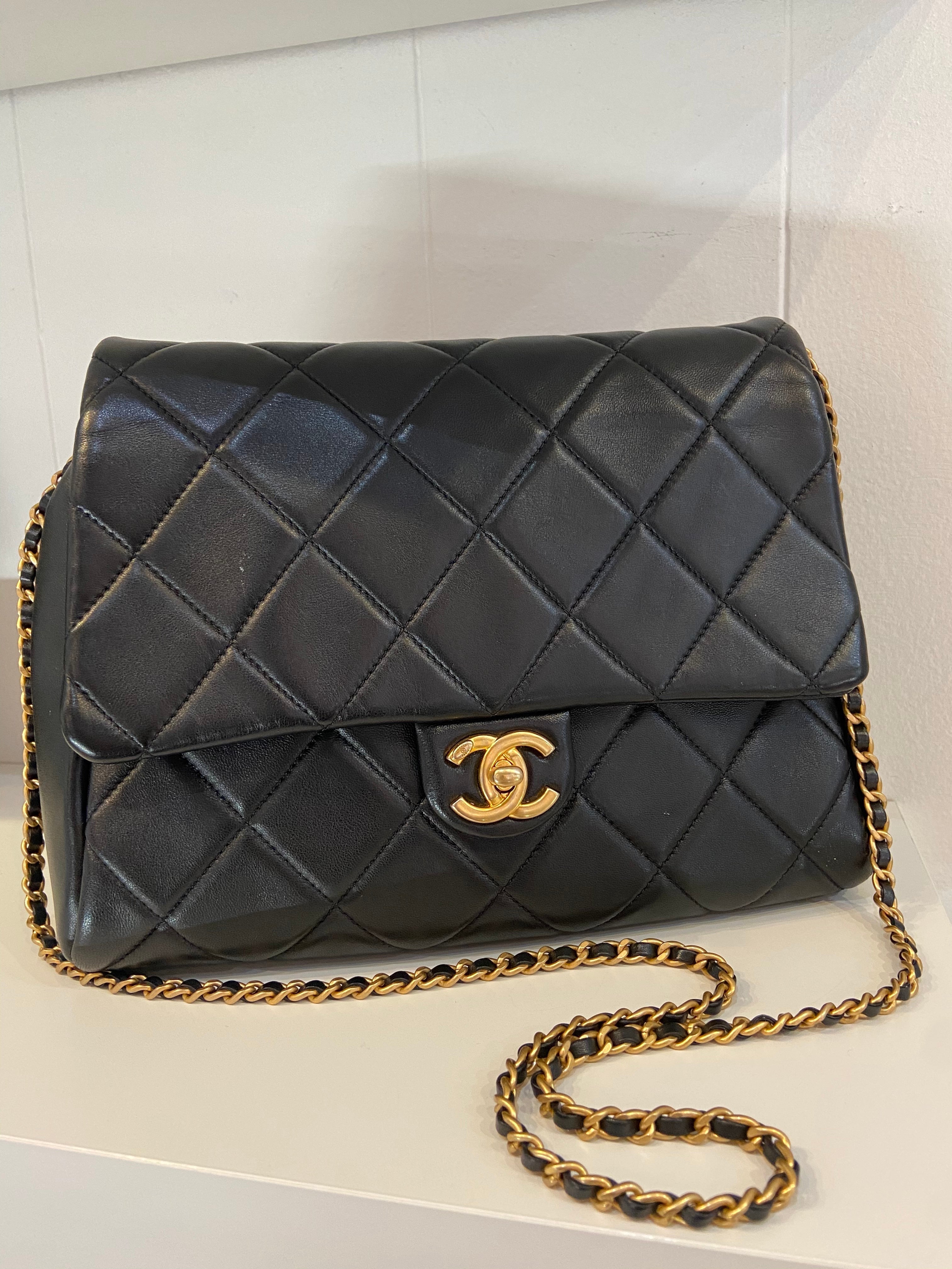 CHL -  QUILTED LAMBSKIN FLAP BAG