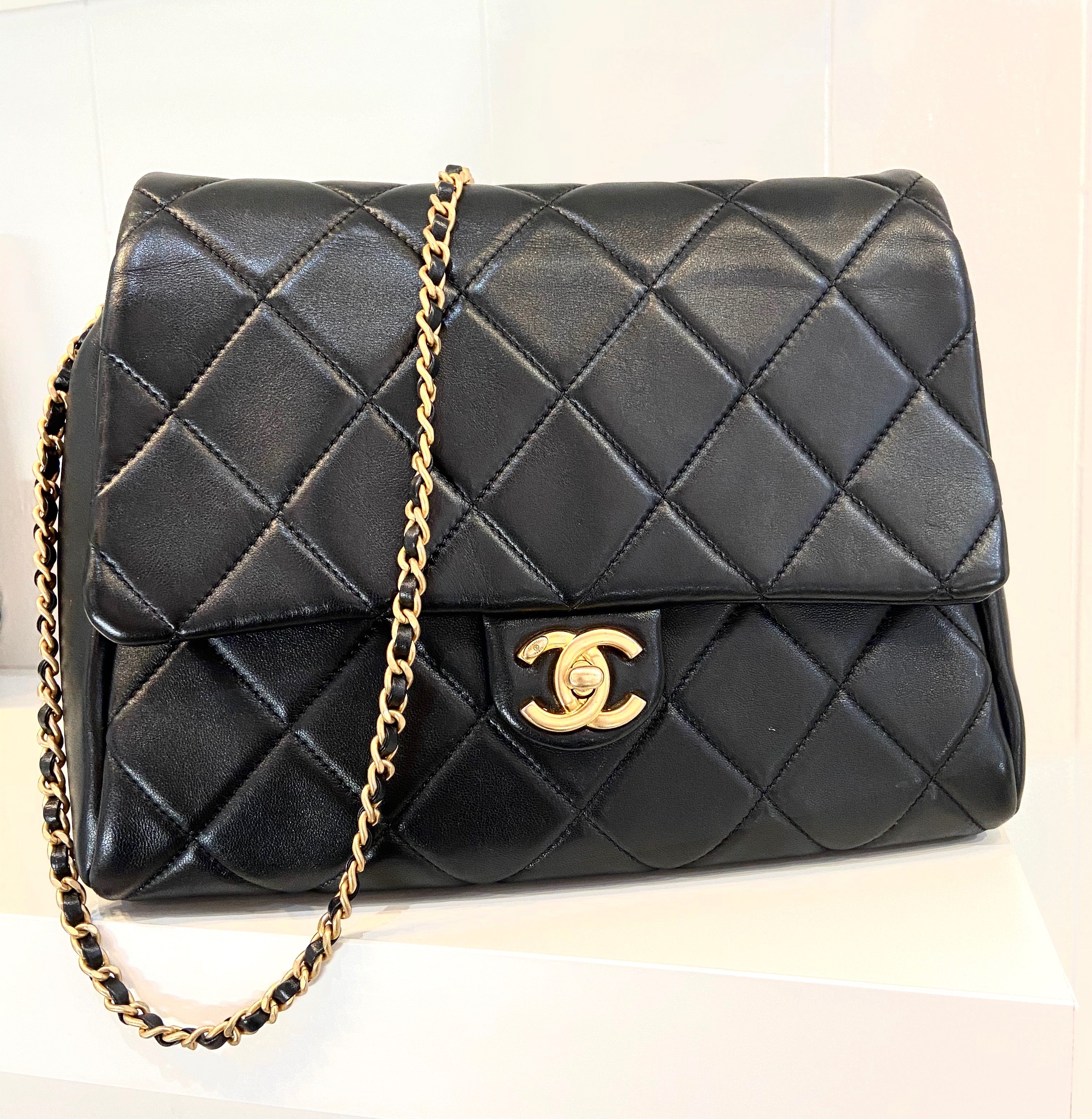 CHL -  QUILTED LAMBSKIN FLAP BAG