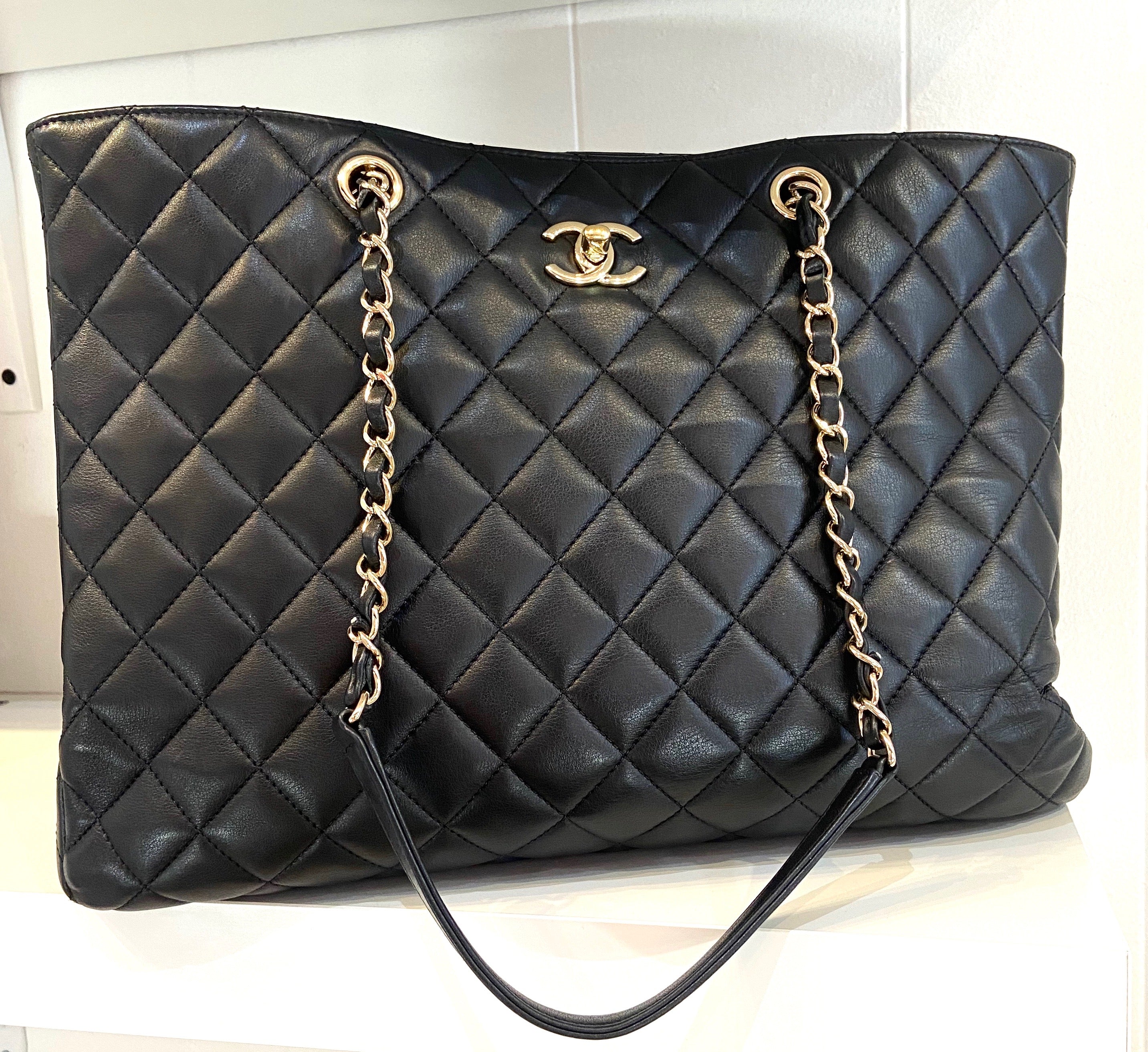 CHL -  QUILTED CALFSKIN TIMELESS TOTE BAG
