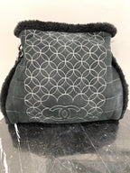 CHL -  SQUARE STITCH QUILTED SHEARLING TOTE BAG