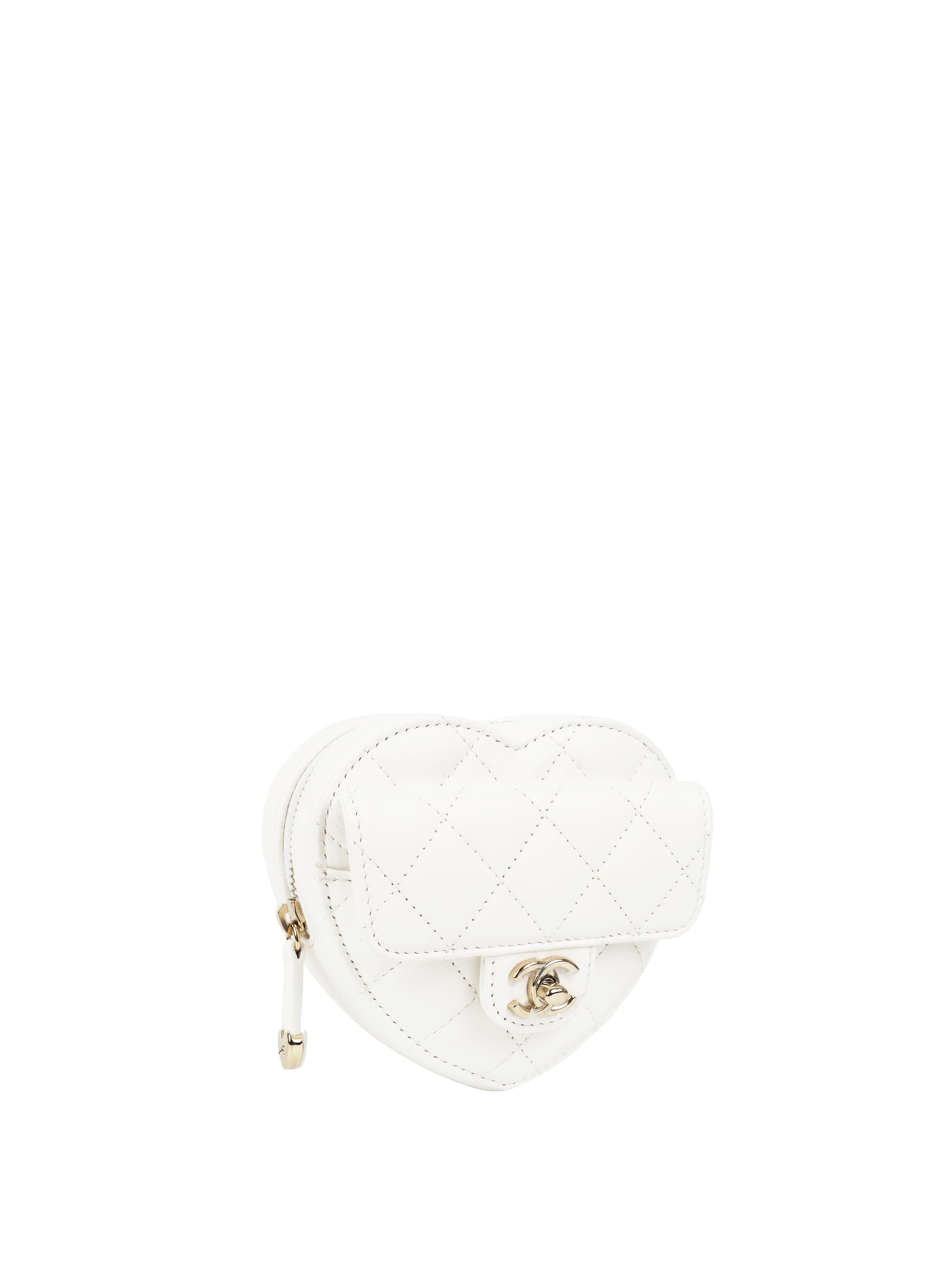 CHNL -  22S White Heart Belt Bag LGHW