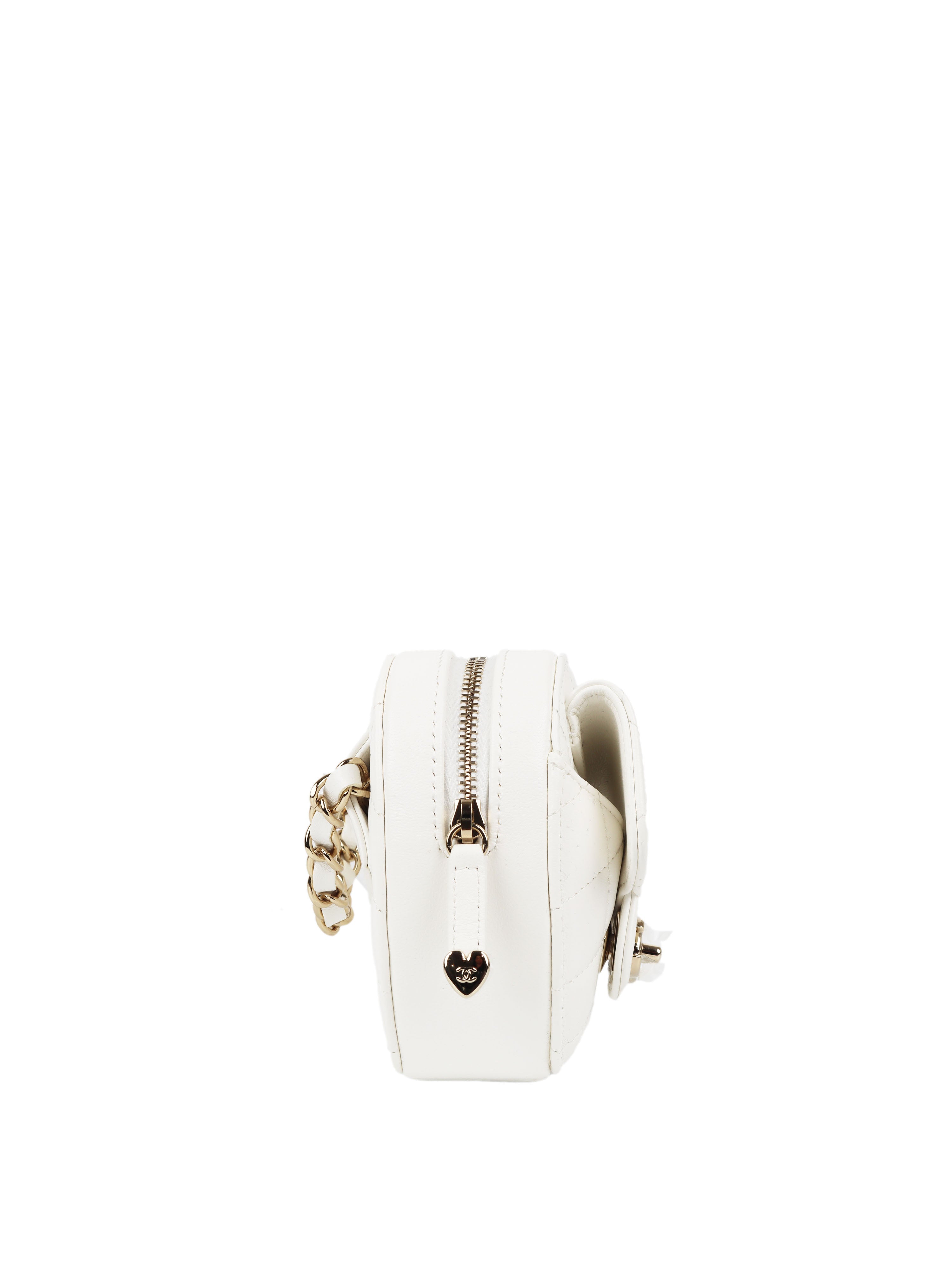 CHNL -  22S White Heart Belt Bag LGHW